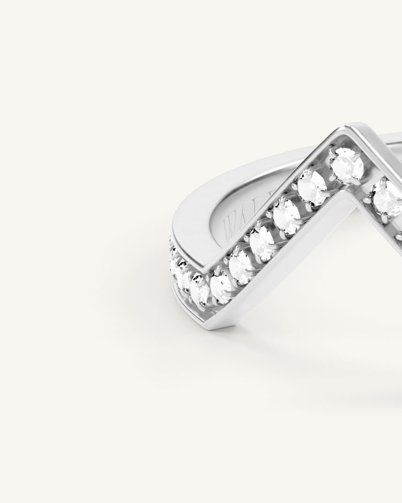 A Ring in polished Silver plated-316L stainless steel from Waldor & Co. The model is Chloé Ring Polished.