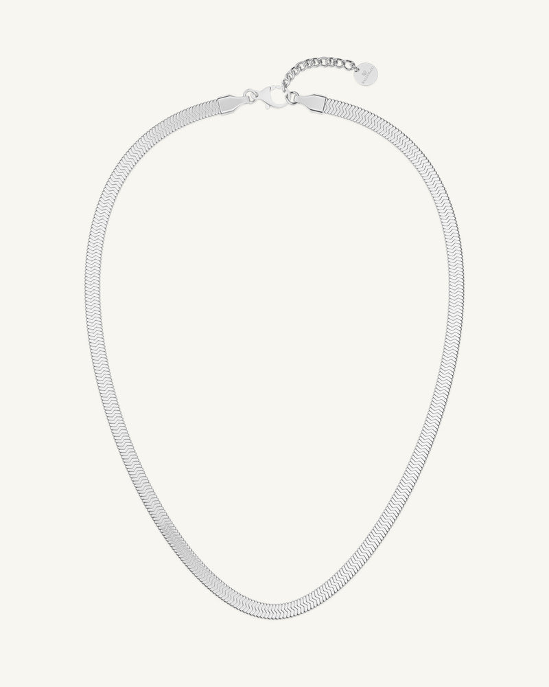 A Chain Necklace in polished Silver plated-316L stainless steel from Waldor & Co. The model is Eze Chain Polished.